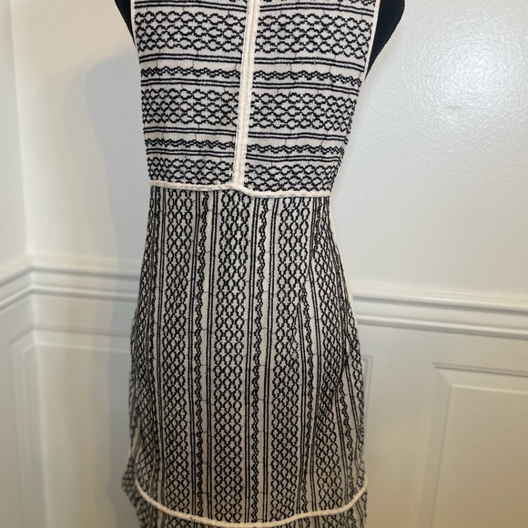 Madewell Tidal Wave embroidered shift dress with front pockets Black Cream Sz M - Picture 10 of 12